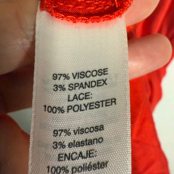 Chico’s Runway Red Embroidered Hem Off the Shoulder Knee Length Dress Size 6 - Picture 11 of 11